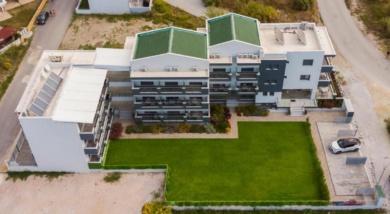 Botanica Luxury Suites Neos Marmaras Exterior photo