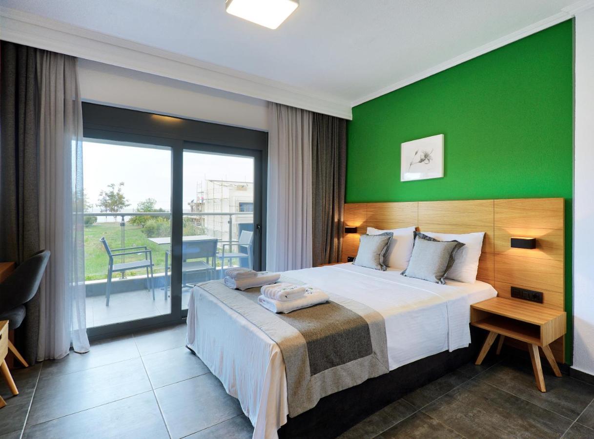 Botanica Luxury Suites Neos Marmaras Exterior photo