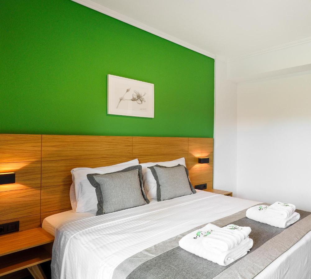 Botanica Luxury Suites Neos Marmaras Exterior photo