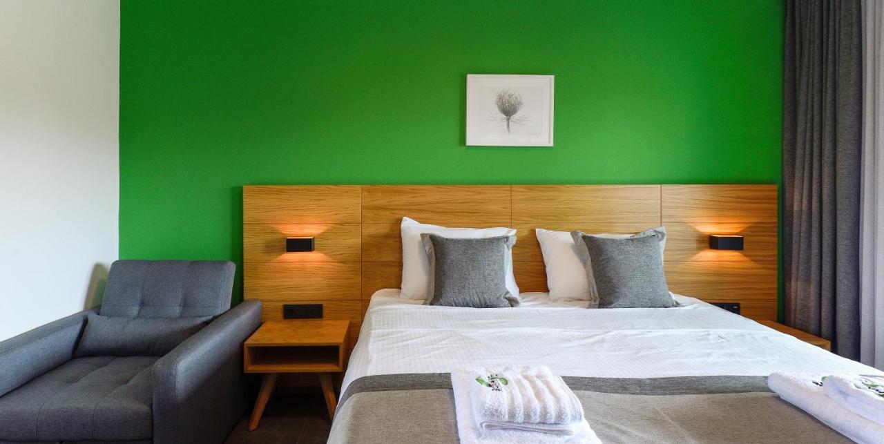 Botanica Luxury Suites Neos Marmaras Exterior photo