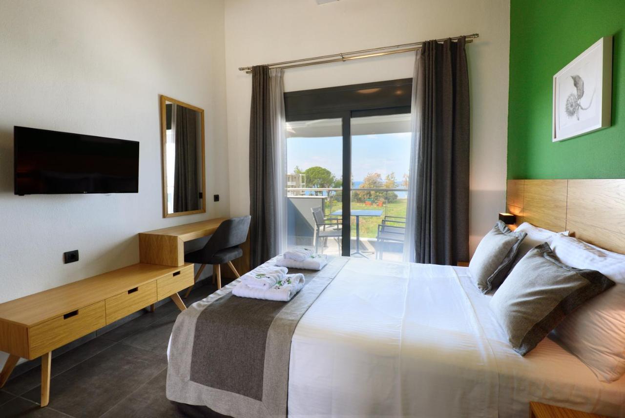 Botanica Luxury Suites Neos Marmaras Exterior photo