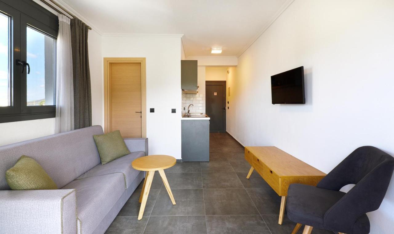 Botanica Luxury Suites Neos Marmaras Exterior photo