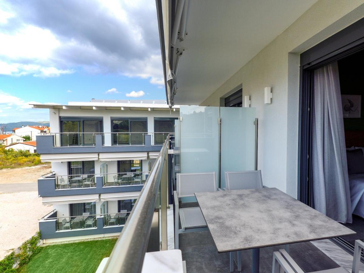 Botanica Luxury Suites Neos Marmaras Exterior photo