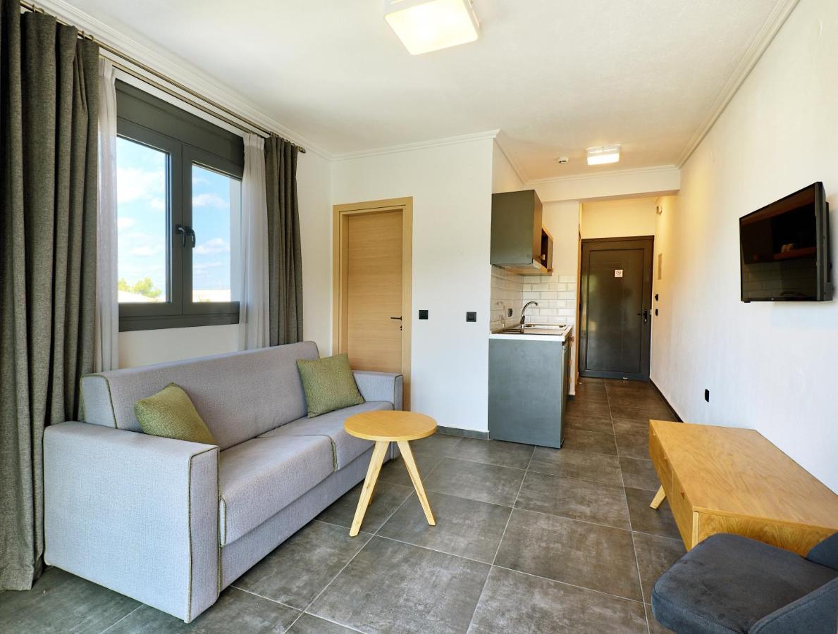 Botanica Luxury Suites Neos Marmaras Exterior photo
